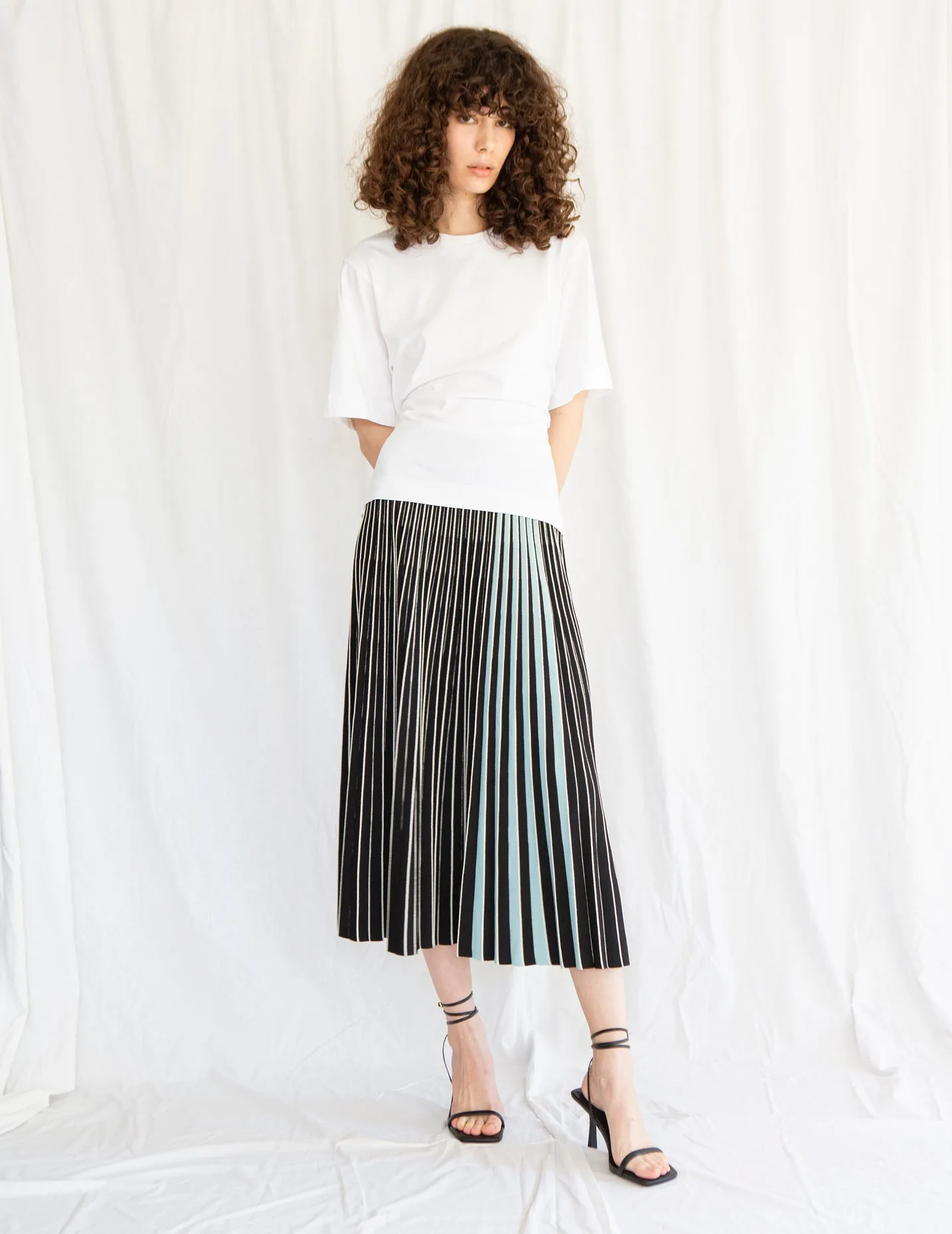 3D Knit Pleated Skirt Black