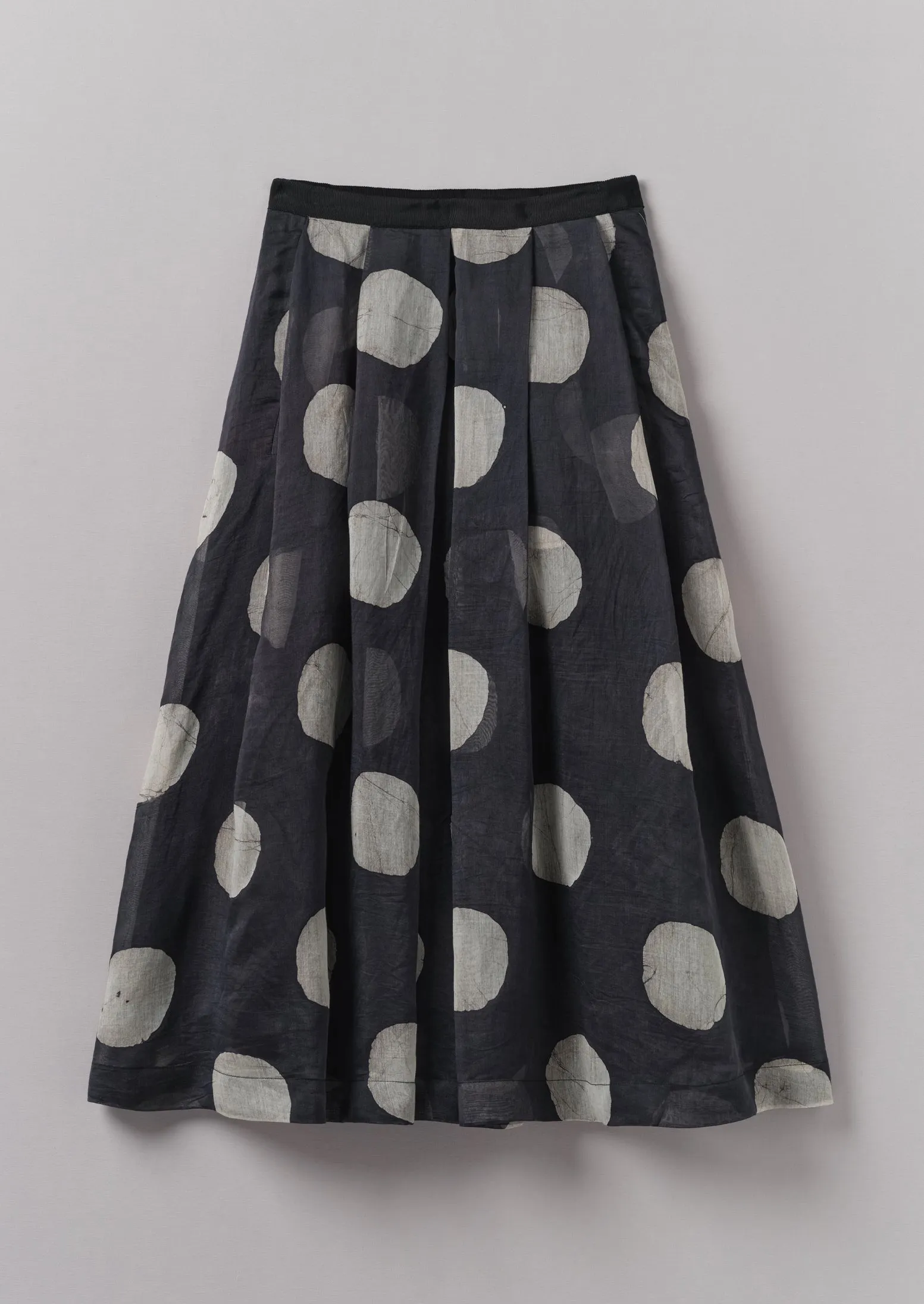 Batik Dot Pleated Skirt | Black/Ecru