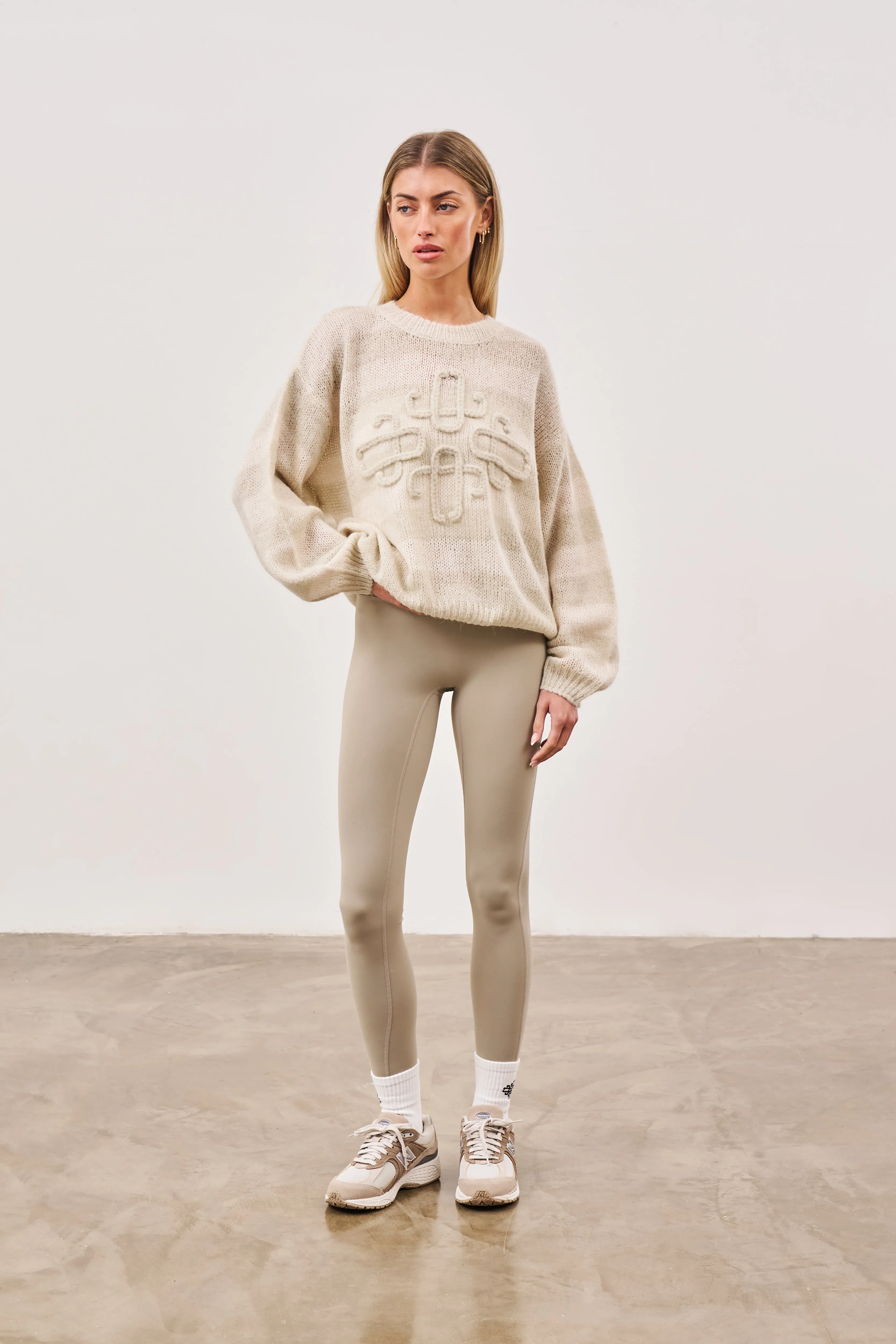 LIGHTWEIGHT STRIPE EMBLEM OVERSIZED KNIT JUMPER - STONE