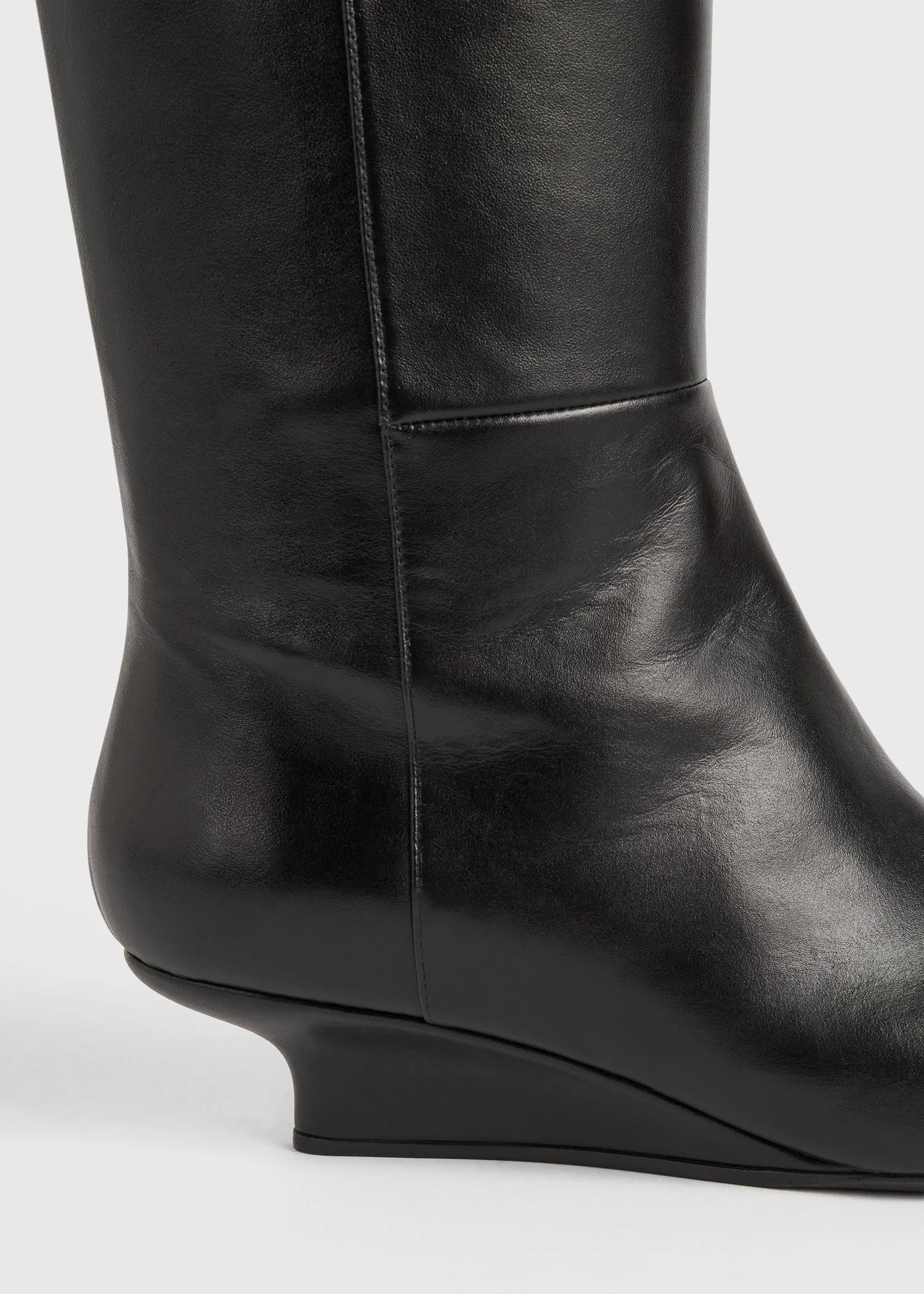 Sharp leather knee-high boots black